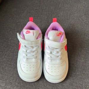 Toddler size 8 Nike sneakers.